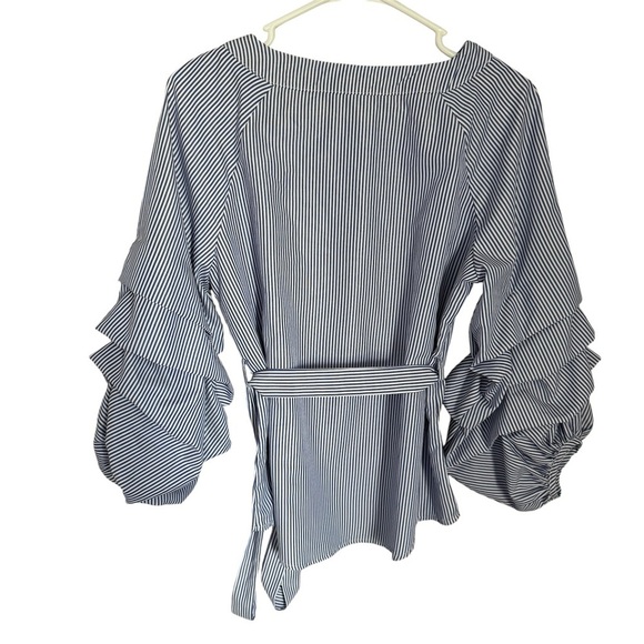 Roommates Pearl blouse, blue color, small size, very good condition - Picture 2 of 4